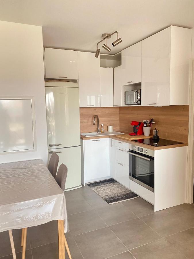Superbe T2 Neuf, Tout Proche Plage. De 2 A 4 Pers Appartement Folelli Buitenkant foto